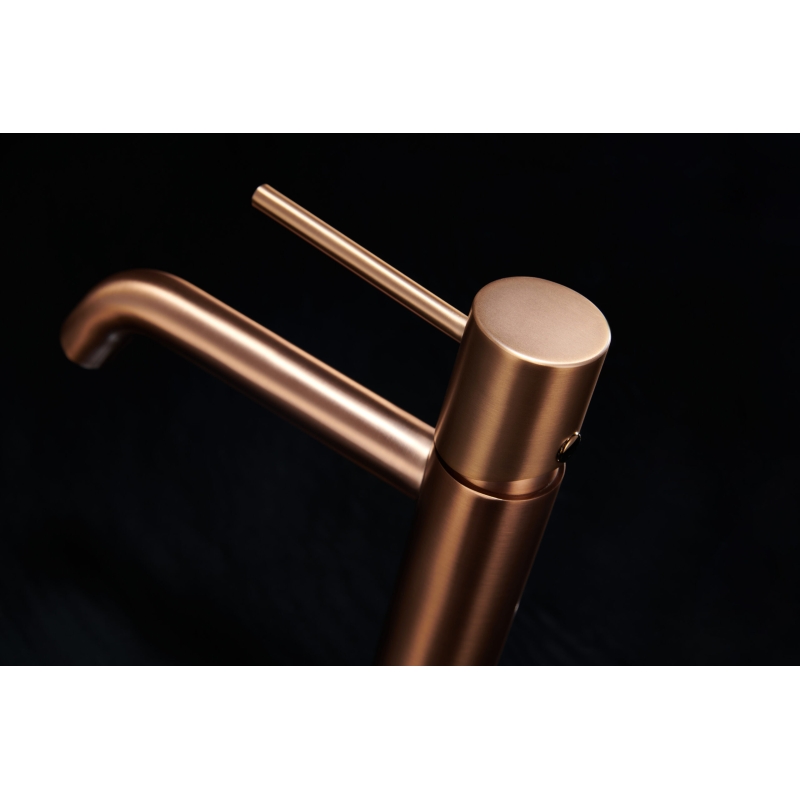 Grifo lavabo monomando IMEX Monza oro rosa cepillado - Detalle acabado