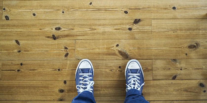 ¿Cómo nivelar un suelo para poner tarima?